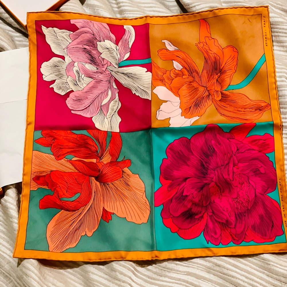 Hermès 100% silk square scarf